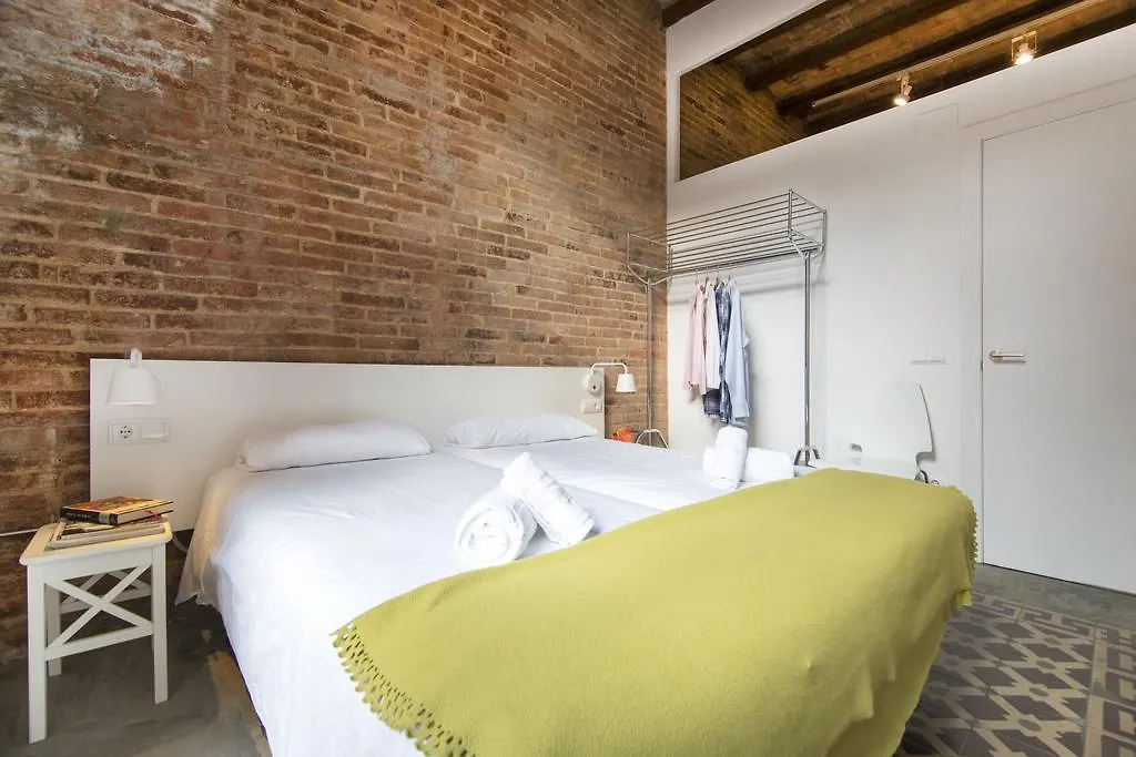Happy People Plaza Espana Apartments Barcellona
