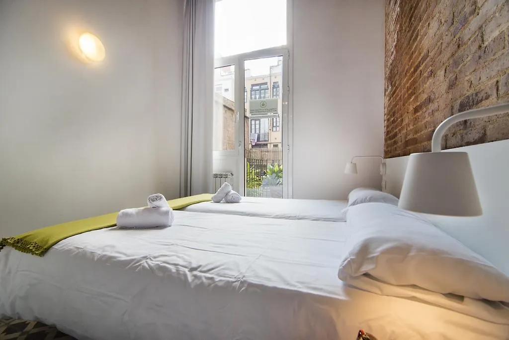 Happy People Plaza Espana Apartments Barcellona