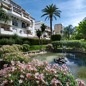  Apartment Holidays & Homes I Playa, Piscinas ,relax Spain