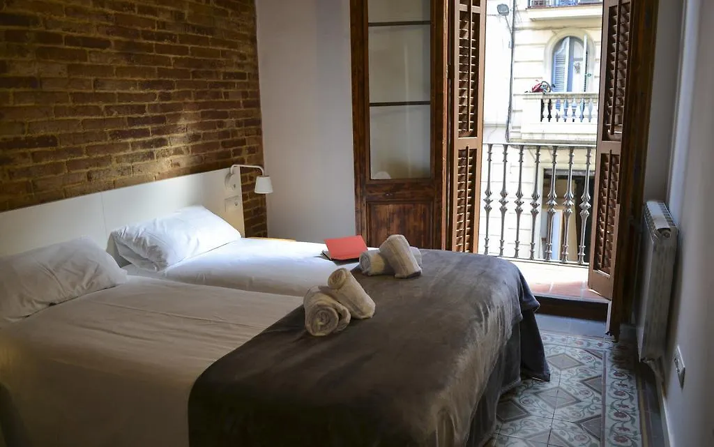 Happy People Plaza Espana Apartments Barcelona