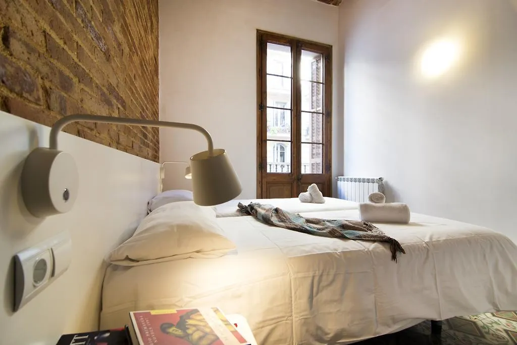 Happy People Plaza Espana Apartments Barcelona Spain