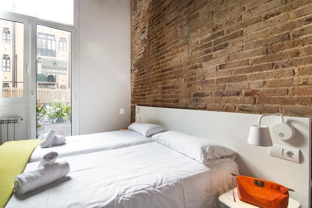 Happy People Plaza Espana Apartments Barcelona
